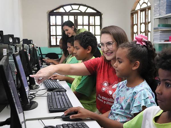 1-amigab-slider-social-vixpar